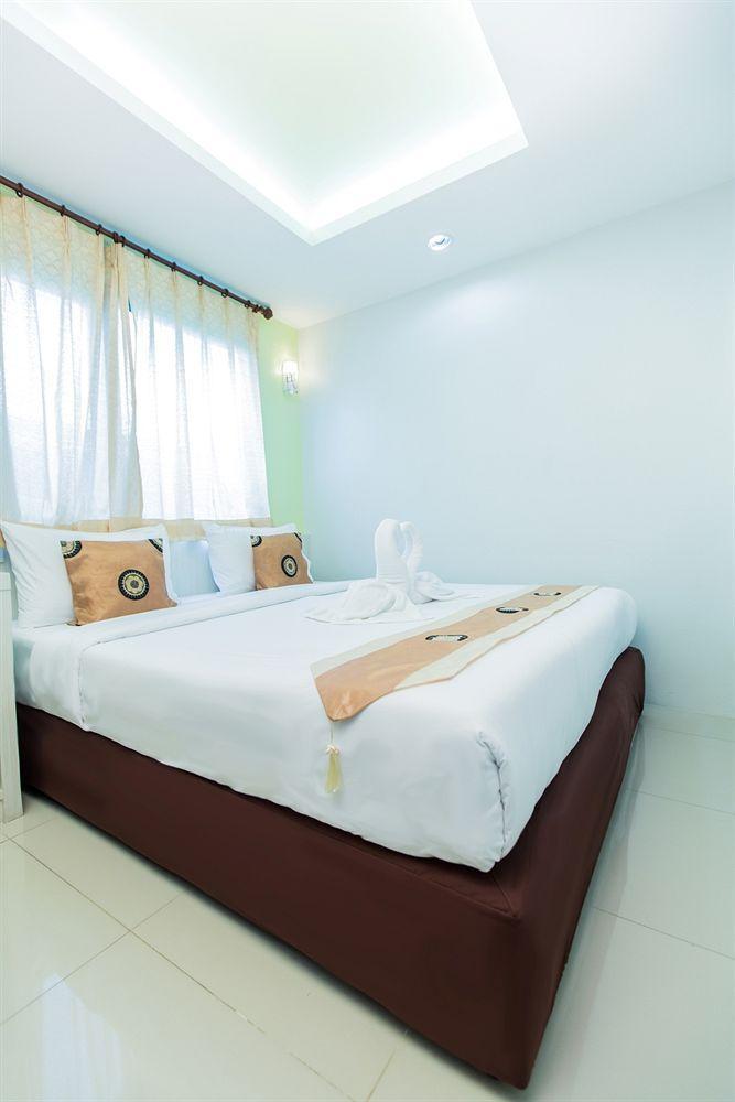 בנגקוק Le Touche Hotel מראה חיצוני תמונה