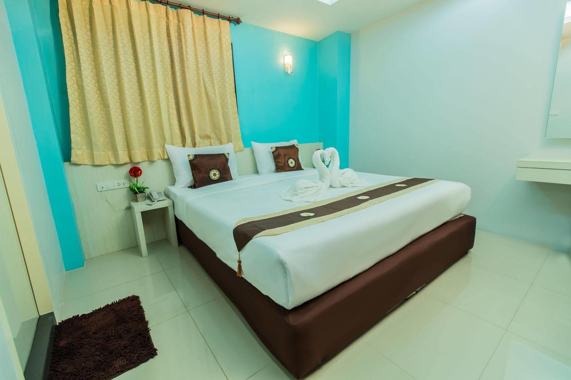 בנגקוק Le Touche Hotel מראה חיצוני תמונה