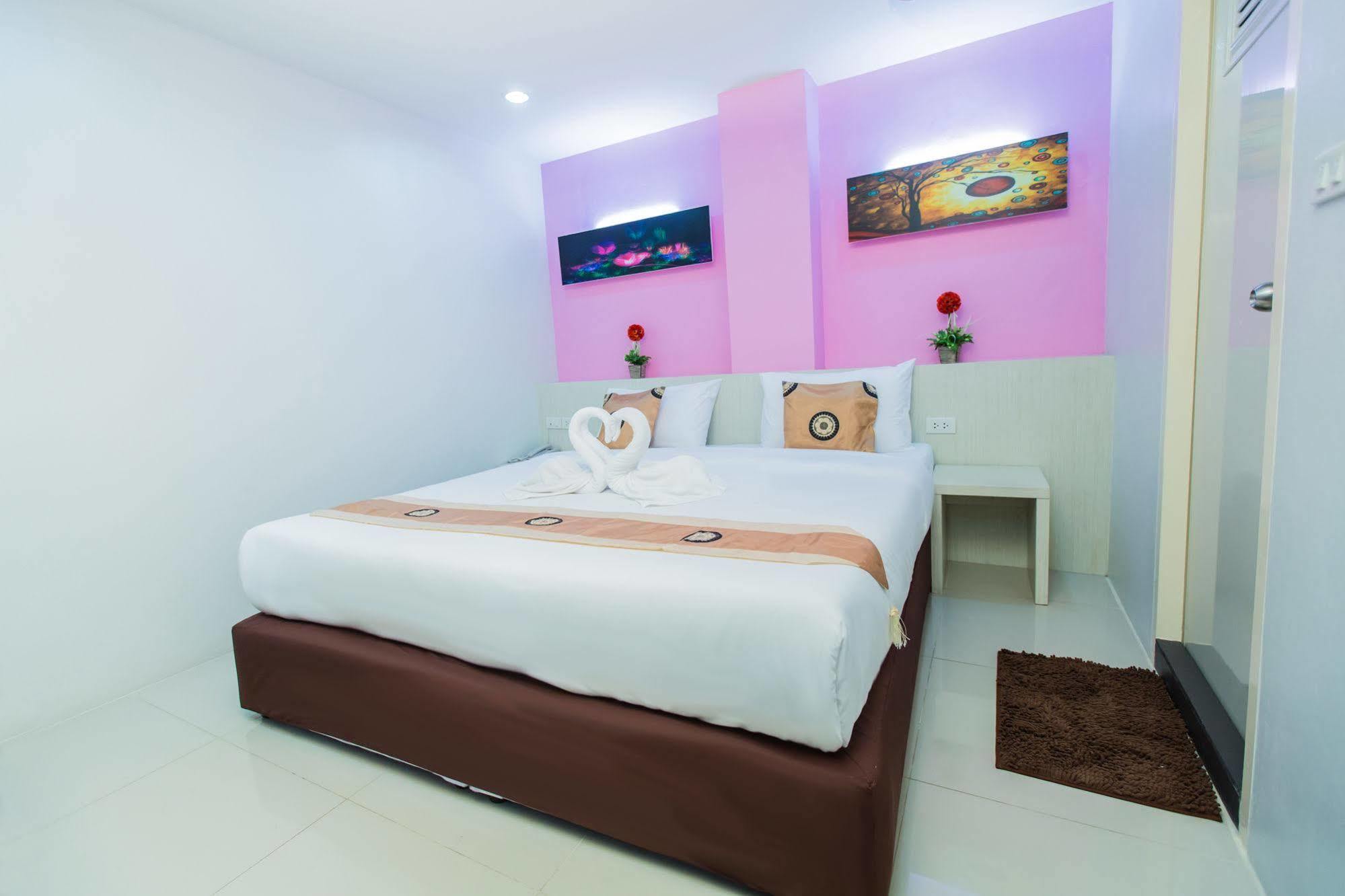 בנגקוק Le Touche Hotel מראה חיצוני תמונה