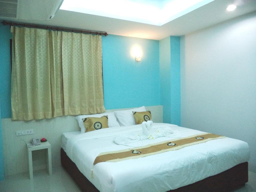 בנגקוק Le Touche Hotel מראה חיצוני תמונה