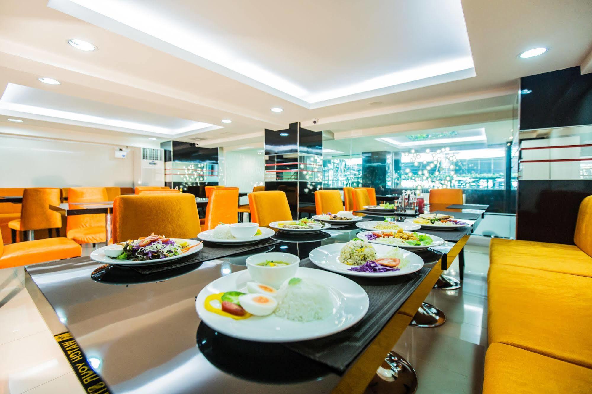 בנגקוק Le Touche Hotel מראה חיצוני תמונה