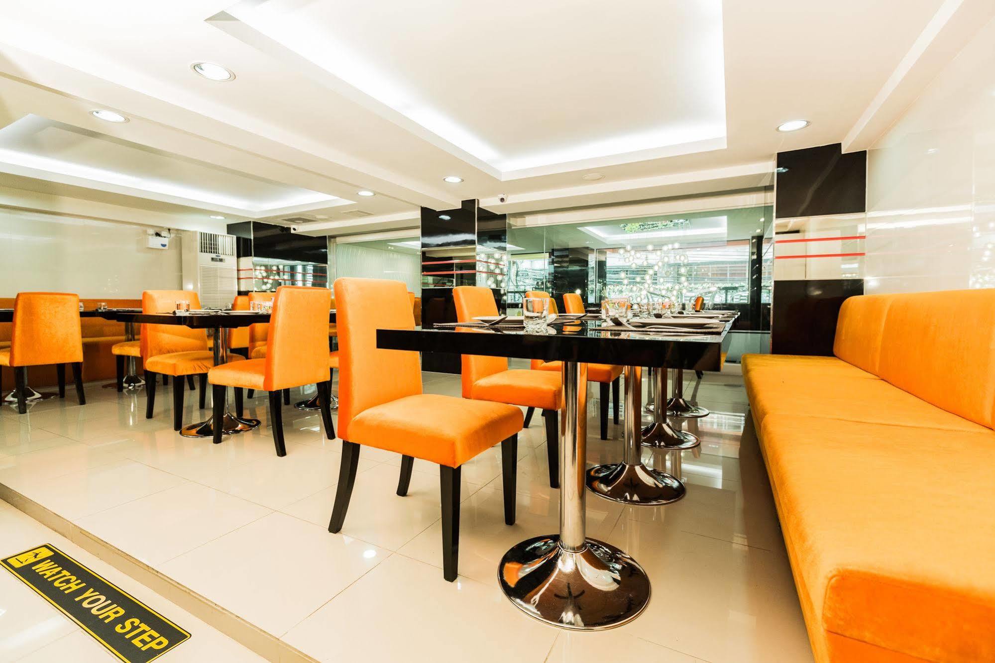 בנגקוק Le Touche Hotel מראה חיצוני תמונה